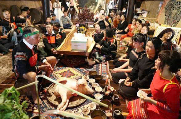 Banner Buôn Làng Hiểu Luật (Demo)